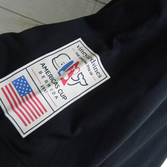 VINEYARD VINES AMERICA'S CUP BERMUDA ORACLE USA 2017 PERFORMANCE T-SHIRT SZ M - Picture 3 of 5